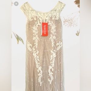 NWT Jade Couture size 14 event dress with beaded lace overlay